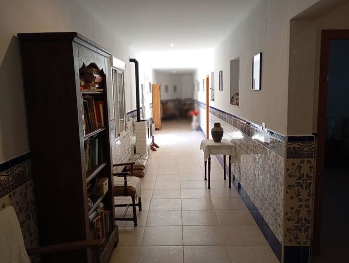Image No.25-4 Bed Country House for sale