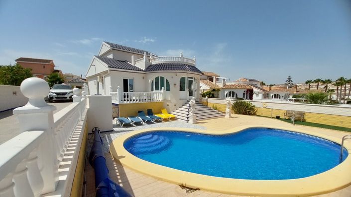Image No.5-3 Bed Villa for sale