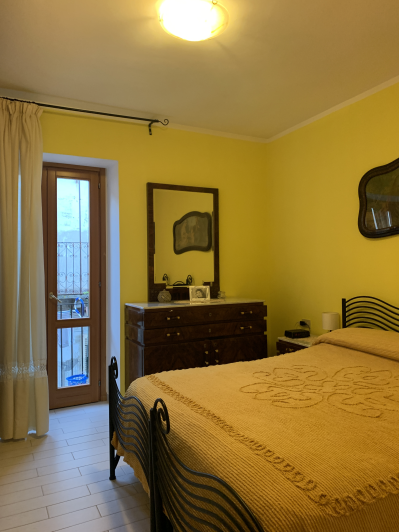 Image No.33-3 Bed Townhouse for sale