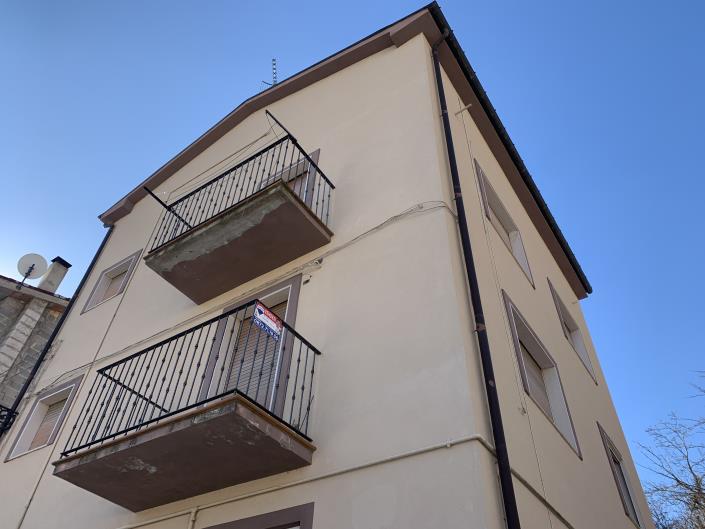 Image No.2-Maison de ville de 4 chambres à vendre