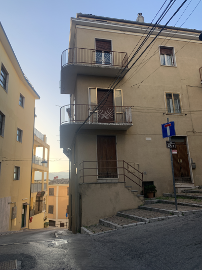 Image No.5-4 Bed Townhouse for sale
