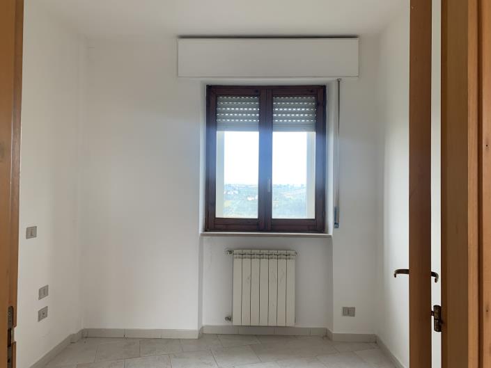 Image No.17-5 Bed Property for sale