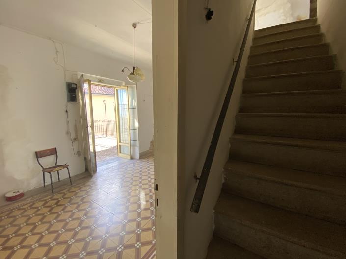 Image No.15-3 Bed Townhouse for sale