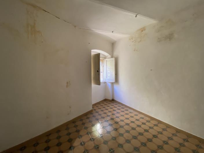 Image No.17-3 Bed Townhouse for sale