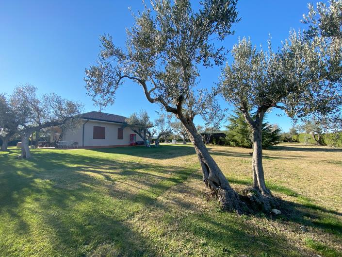 Image No.12-Villa / Détaché de 2 chambres à vendre à Chieti