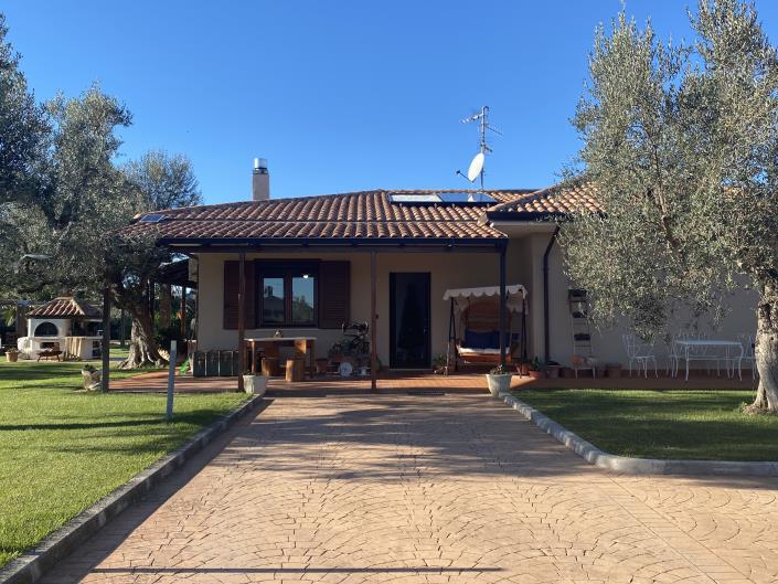 Image No.6-Villa / Détaché de 2 chambres à vendre à Chieti