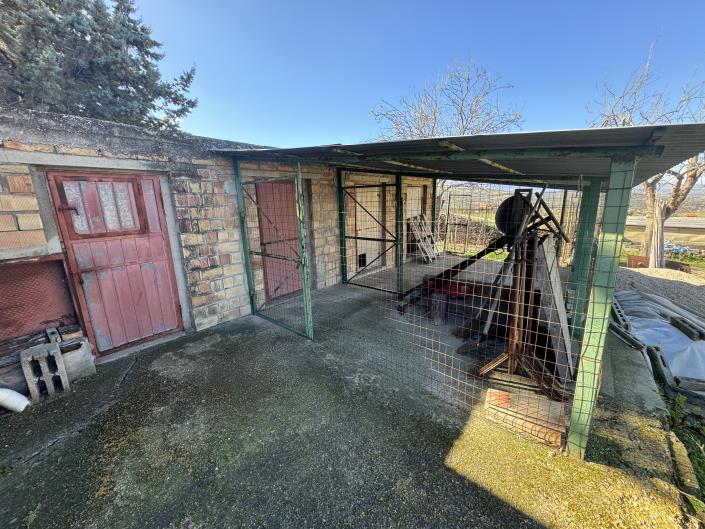 Image No.50-6 Bed Farmhouse for sale