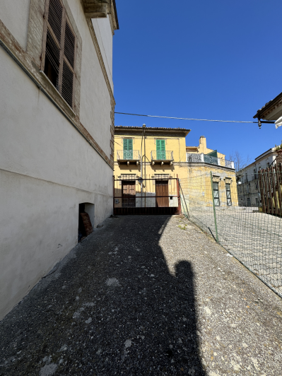 Image No.37-Villa for sale