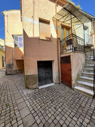 Image No.44-2 Bed Townhouse for sale