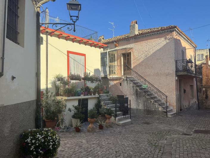 Image No.3-2 Bed Townhouse for sale