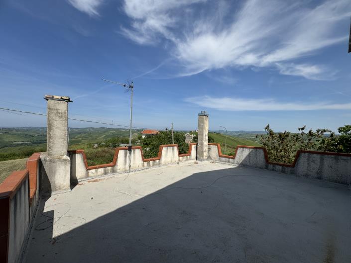 Image No.26-3 Bed Country House for sale