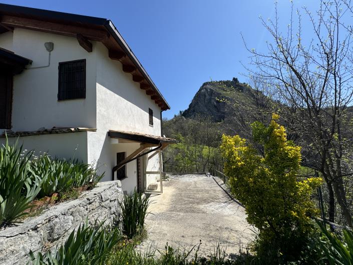 Image No.2-3 Bed Villa / Detached for sale
