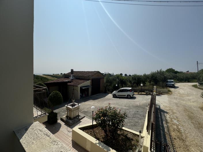 Image No.6-3 Bed Villa / Detached for sale