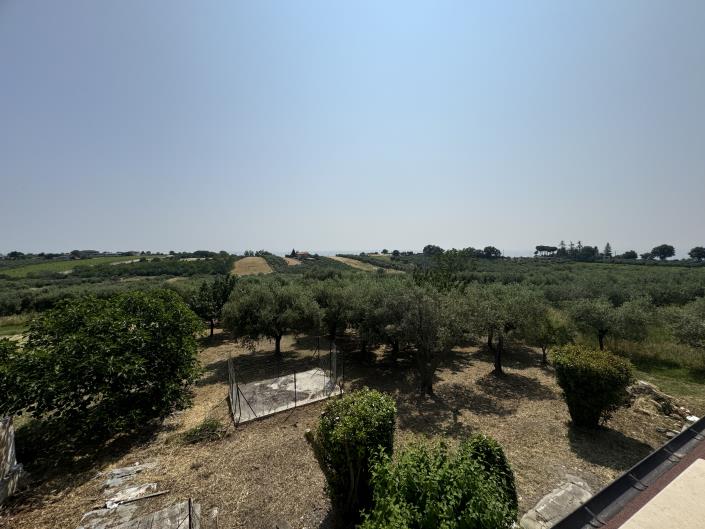 Image No.41-3 Bed Villa / Detached for sale