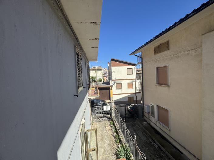 Image No.29-3 Bed Townhouse for sale