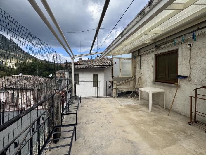 Image No.16-2 Bed Townhouse for sale