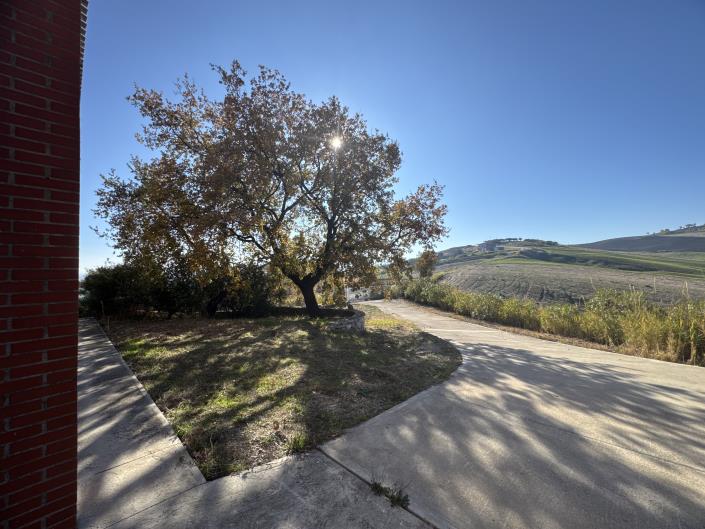 Image No.47-5 Bed Villa / Detached for sale