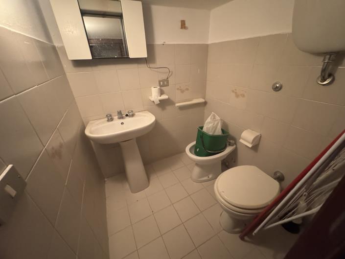 Image No.23-2 Bed Townhouse for sale