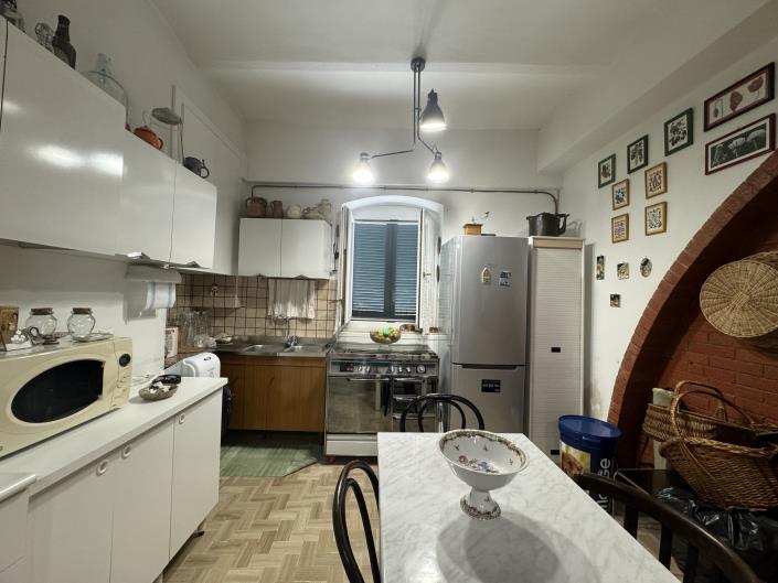 Image No.56-3 Bed Townhouse for sale