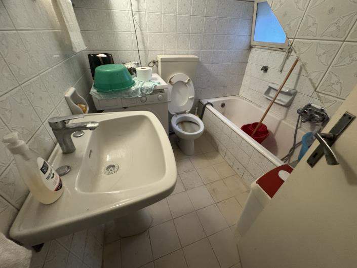 Image No.14-2 Bed Townhouse for sale