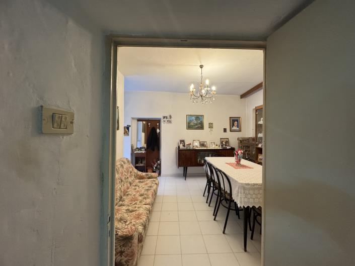 Image No.47-2 Bed Townhouse for sale