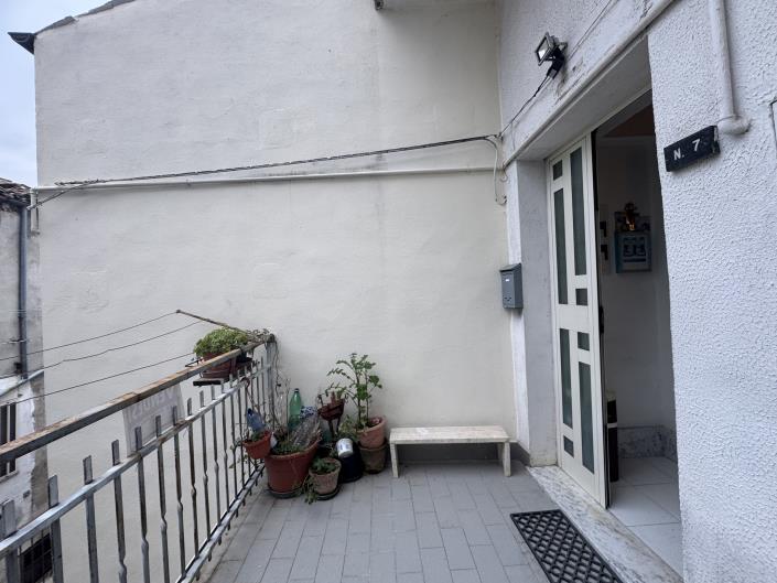 Image No.4-2 Bed Townhouse for sale