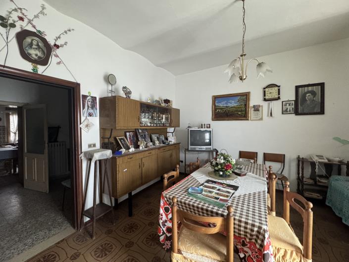 Image No.14-3 Bed Townhouse for sale