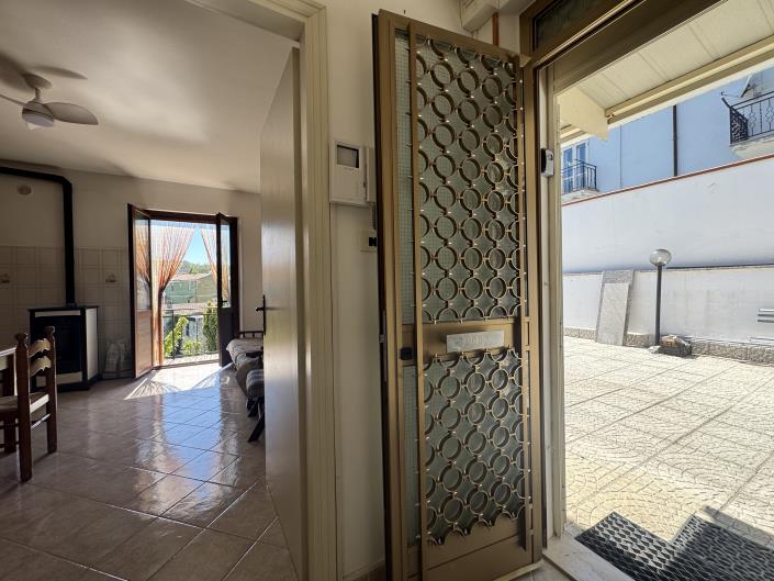Image No.13-4 Bed Villa / Detached for sale