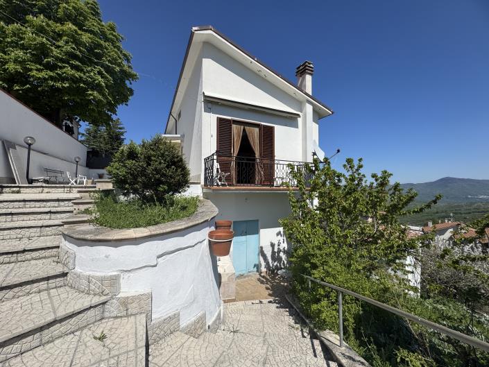 Image No.28-4 Bed Villa / Detached for sale