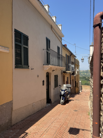 Image No.43-2 Bed Townhouse for sale