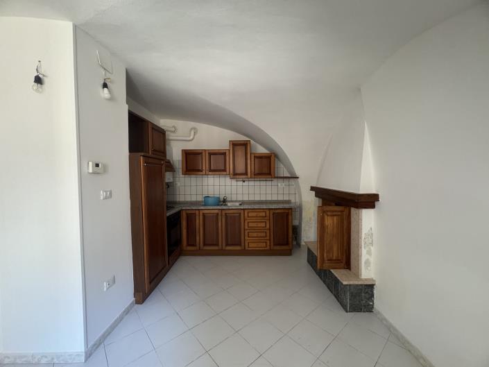 Image No.6-2 Bed Townhouse for sale