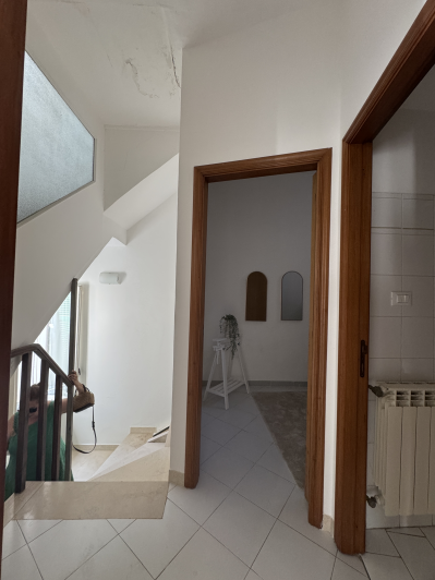 Image No.28-2 Bed Townhouse for sale