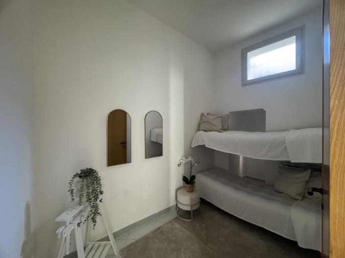 Image No.31-2 Bed Townhouse for sale