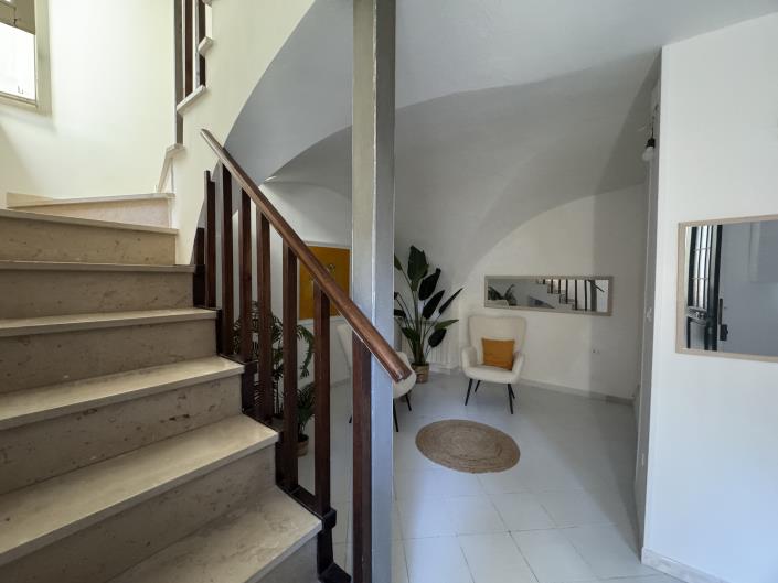 Image No.33-2 Bed Townhouse for sale