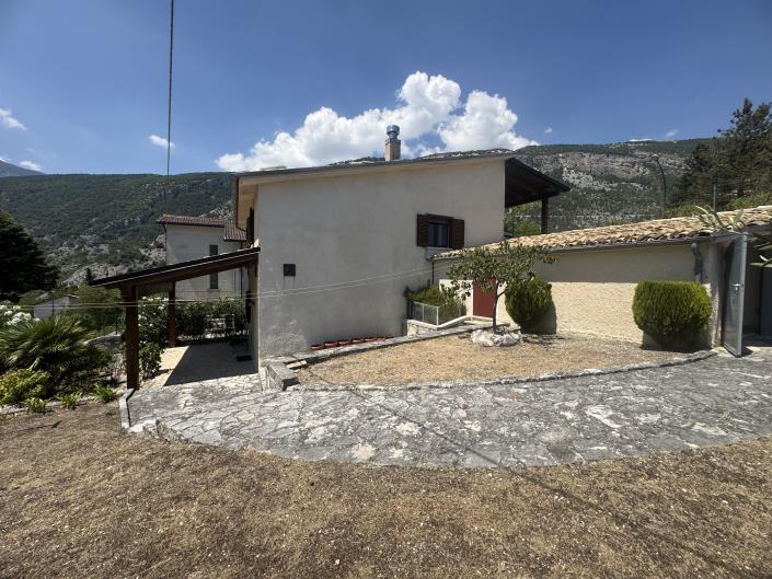 Image No.47-2 Bed Villa / Detached for sale