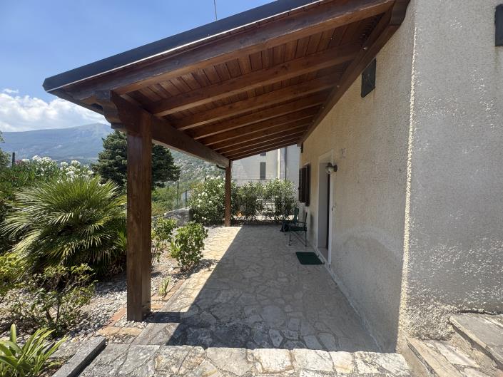 Image No.51-2 Bed Villa / Detached for sale