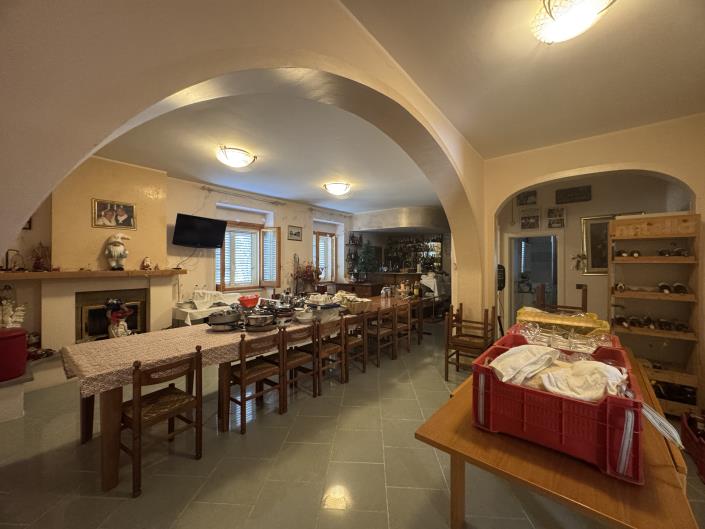 Image No.5-5 Bed Villa / Detached for sale