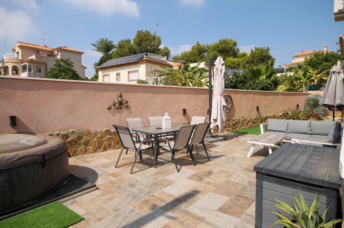 Image No.2-3 Bed Villa for sale