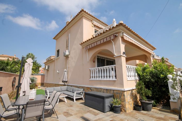Image No.4-3 Bed Villa for sale