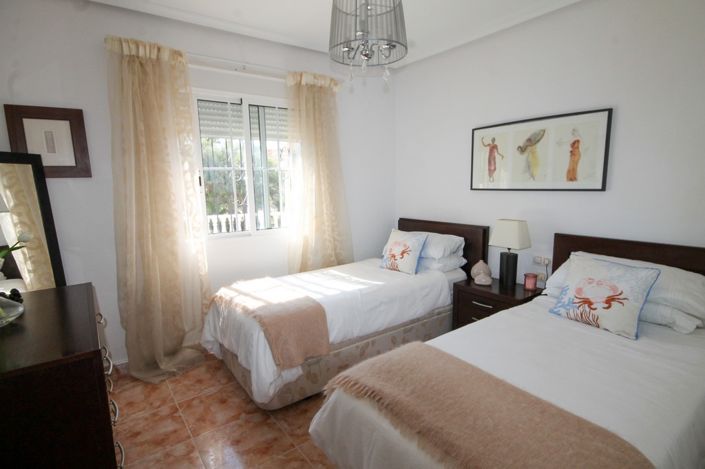 Image No.17-3 Bed Villa for sale