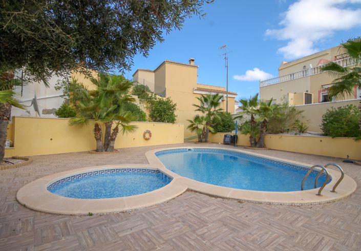 Image No.5-3 Bed Villa for sale