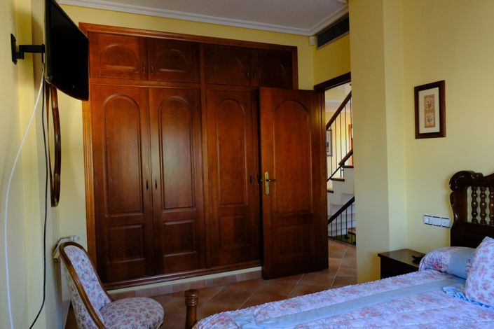Image No.18-5 Bed Finca for sale