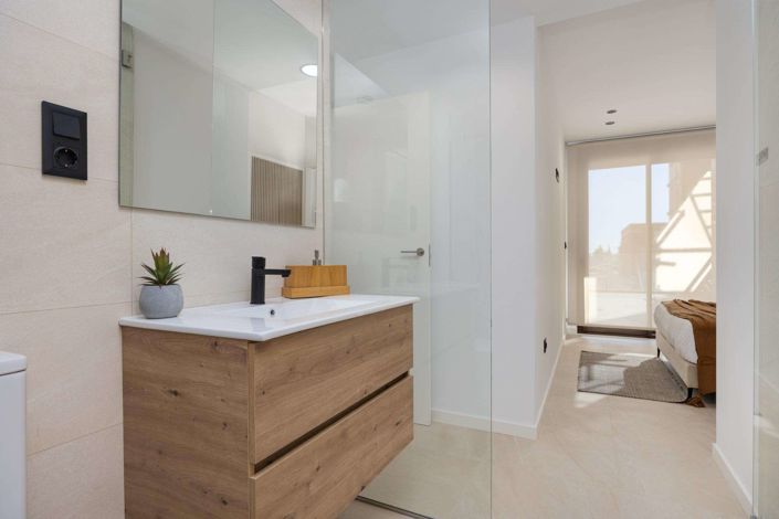 Image No.23-3 Bed Apartment for sale