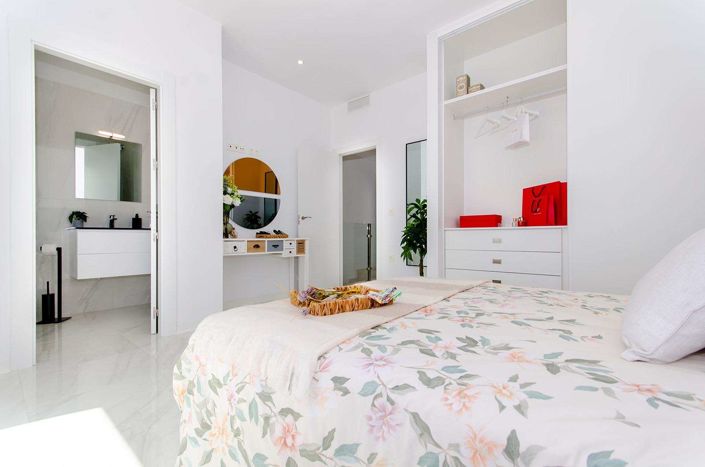 Image No.32-3 Bed Villa for sale