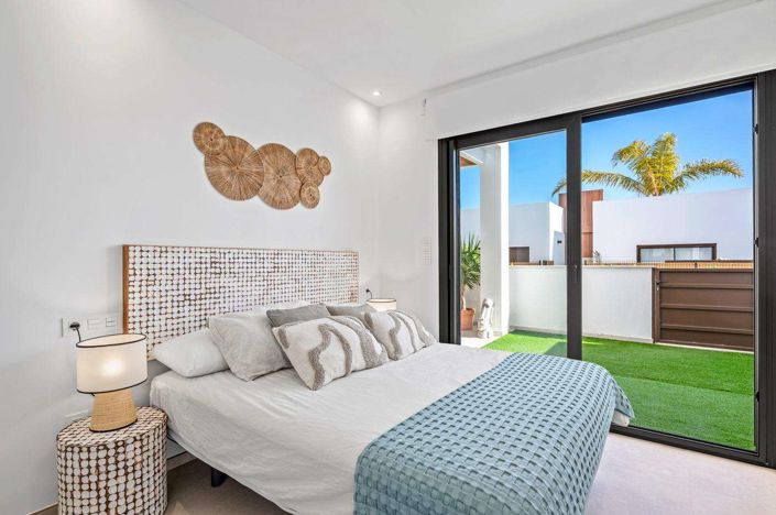 Image No.38-2 Bed Apartment for sale