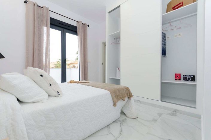 Image No.22-3 Bed Villa for sale