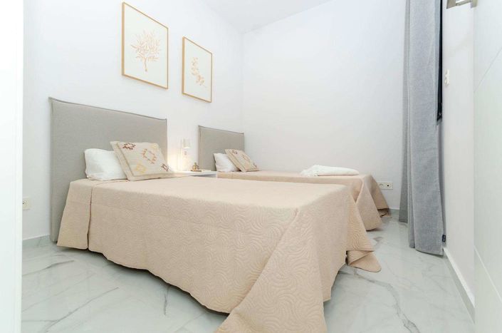 Image No.26-3 Bed Villa for sale