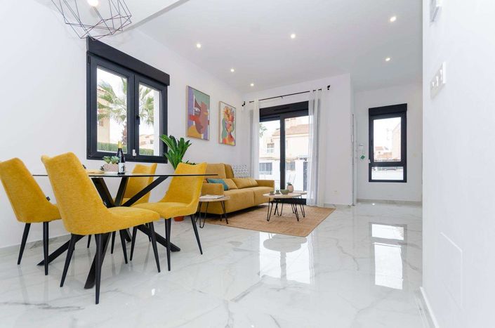 Image No.3-3 Bed Villa for sale