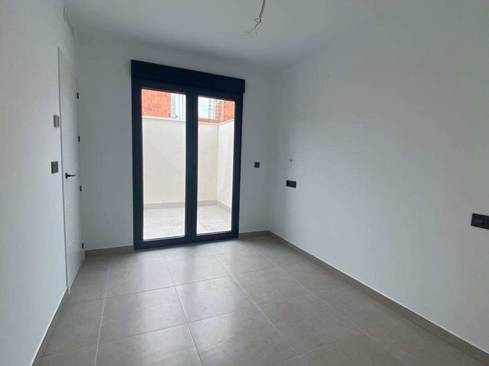 Image No.19-3 Bed Villa for sale