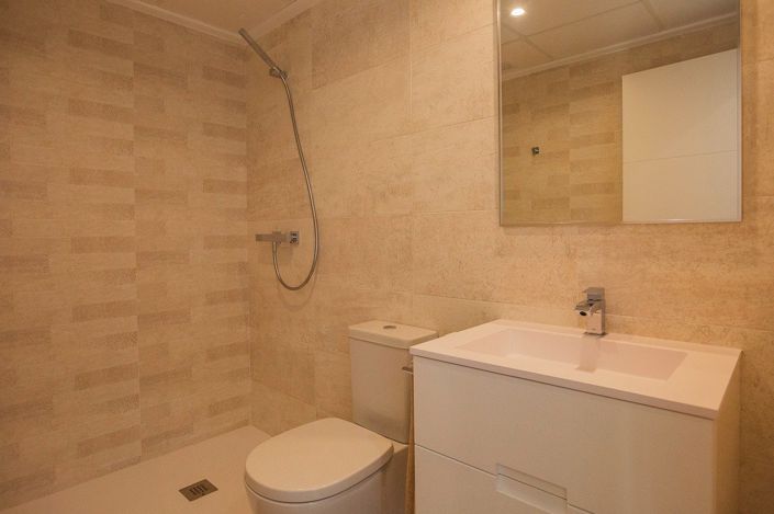 Image No.22-2 Bed Apartment for sale